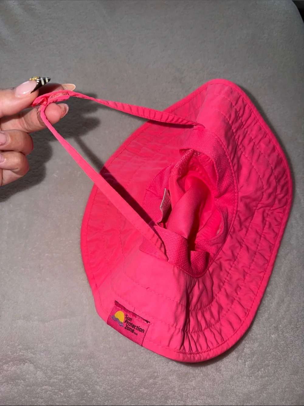 SUN PROTECTION ZONE ADJUSTABLE HOT PINK BUCKET HAT SPF 50